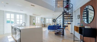 w* | Energetic 2BR with Balcony in Panama