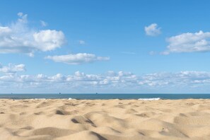 On the beach - Sublime Apartment with Pool (El Mansouria)