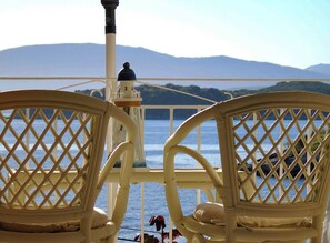 Front of property - Sea Rose Apartment (Corfu)