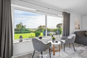 Fernseher, Stereoanlage