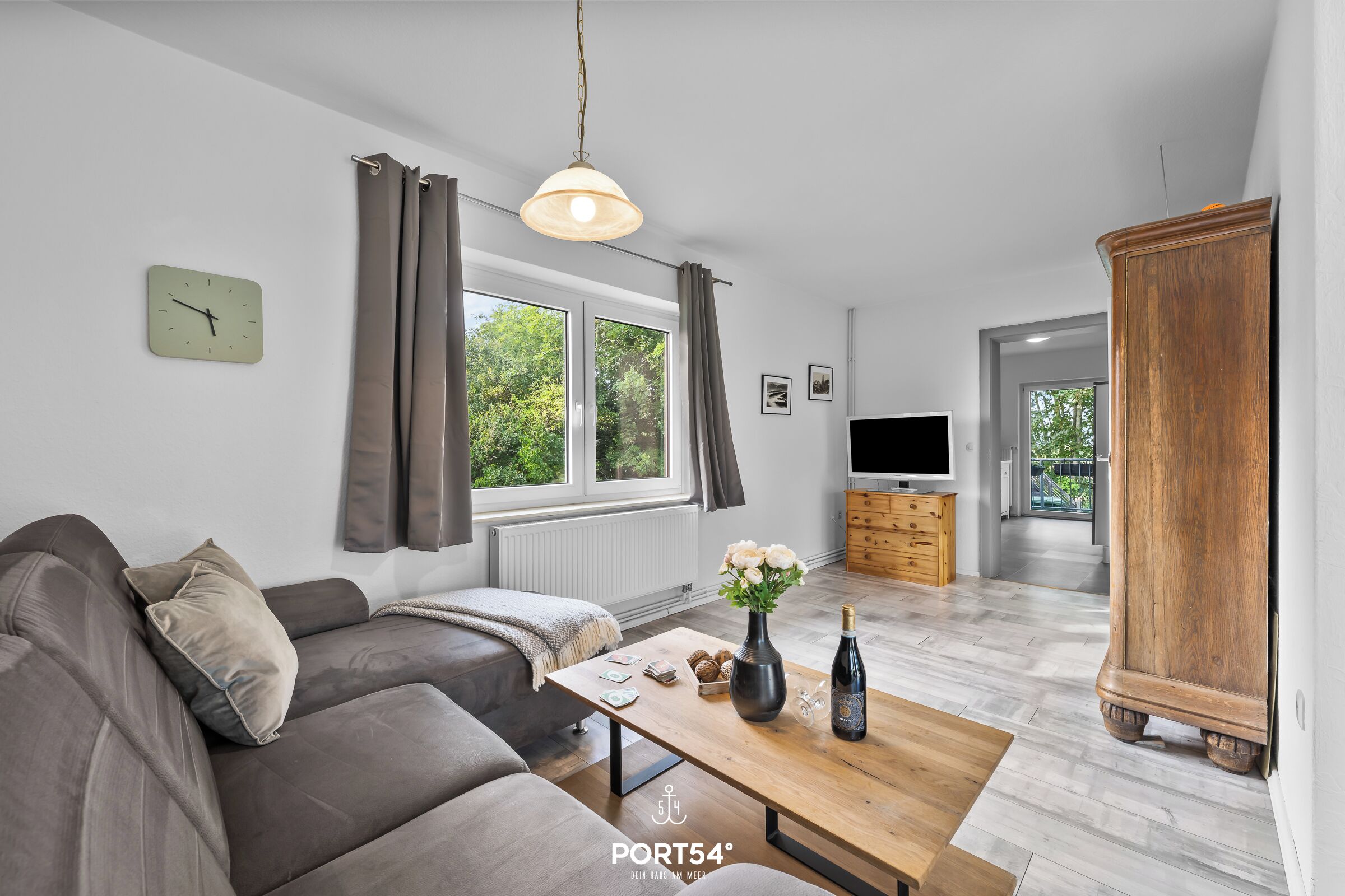 Fernseher, Stereoanlage