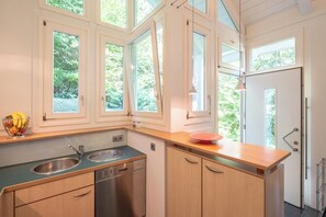 Geladeira, fogão, cooktop, lava-louças