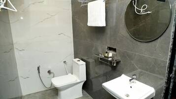 Classic Room | Bathroom