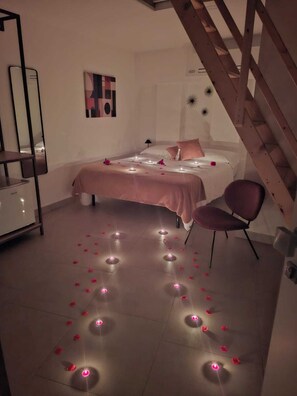 Room (Santa Caterina) | In-room safe, blackout drapes, iron/ironing board, free WiFi - sikelia rooms (Viagrande)