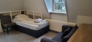 4 soverom, strykejern/-brett, wi-fi og sengetøy