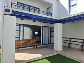 Casa, 4 quartos, para fumantes, vista para o jardim | Sacada