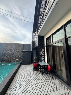 Outdoor pool - Grand Pruksasiri Hotel Chaiyaphum (Chaiyaphum)