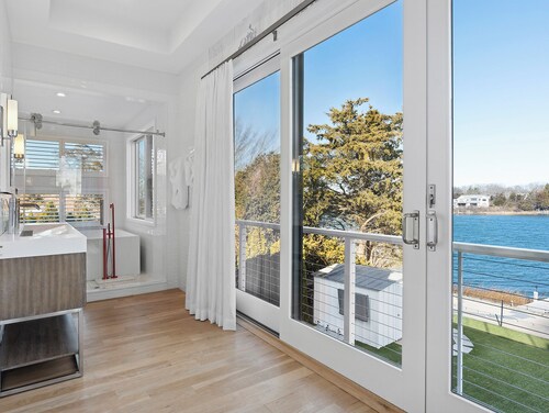 Sag Harbor Water View w Dock 1.5ml from town