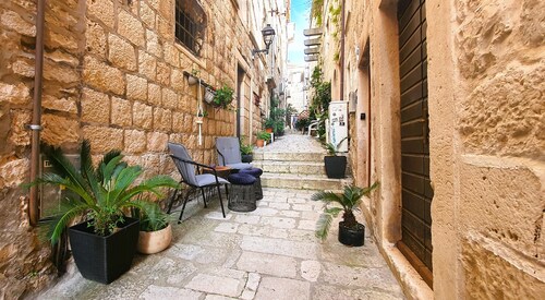 Fidelissima Palace Korčula. Immersion in centuries and comfort of modern life.