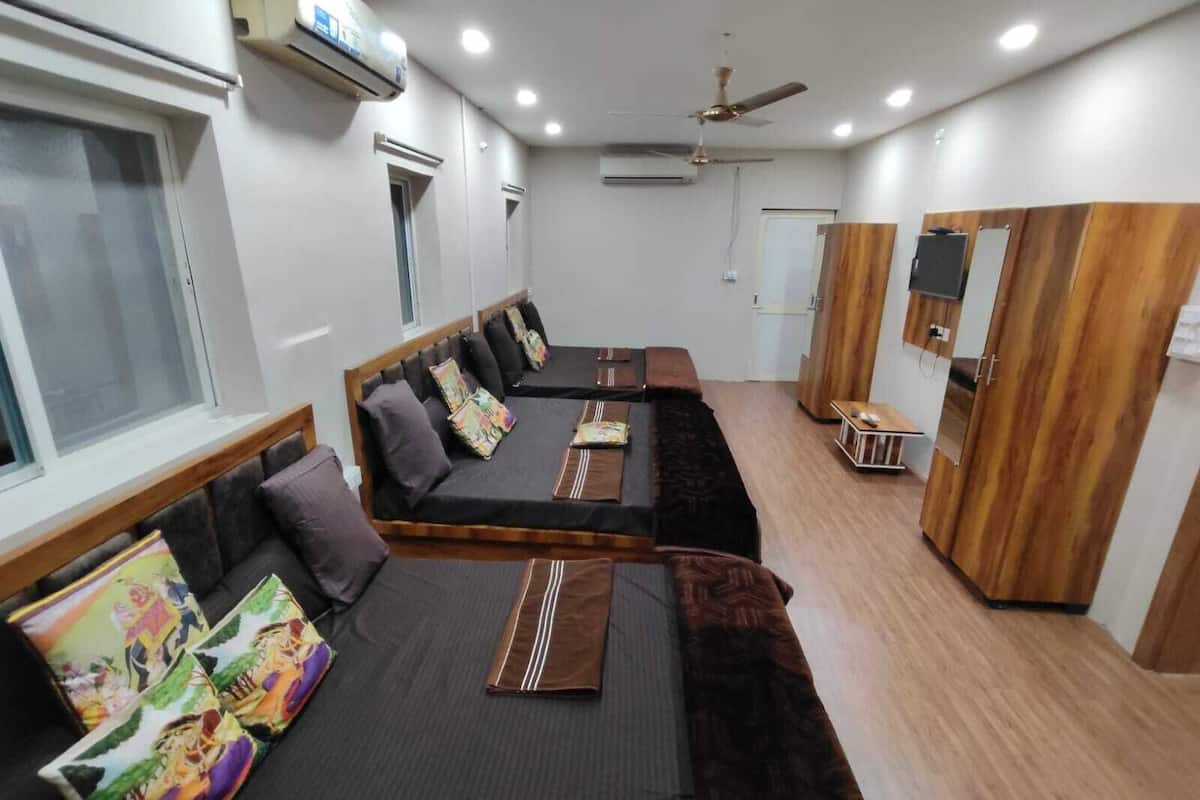 Comfort Quadruple Room