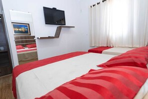 Deluxe Double Room Single Use | Desk, laptop workspace, soundproofing, free WiFi - Hotel Volp (Patos de Minas)