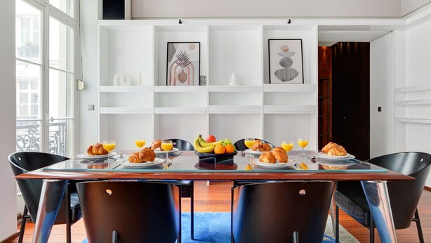 City Apartment, 3 Bedrooms, Non Smoking, Courtyard View | Living area - Le Marais & Place de la Republique 3BR (Paris)