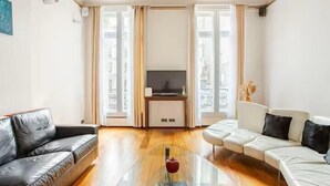 Exterior - Le Marais & Place de la Republique 3BR (Paris)