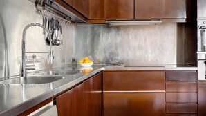 City Apartment, 3 Bedrooms, Non Smoking, Courtyard View | Private kitchen - Le Marais & Place de la Republique 3BR (Paris)