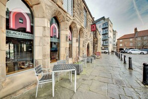 Exterior - Laing Apartments (Newcastle-upon-Tyne)