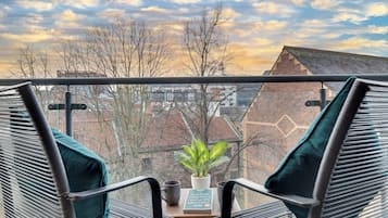 Comfort-lejlighed | Opholdsområde | Fladskærms-tv