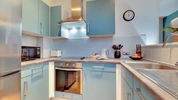 Comfort-lejlighed | Privat køkken | Elkedel, brødrister