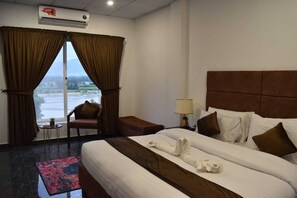 Double Room | Free WiFi - Ali Country Club and Resort (Swat)