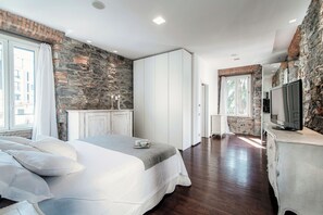 1 chambre, fer et planche à repasser, Wi-Fi gratuit, draps fournis