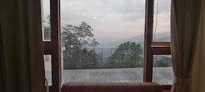 Mountain view - VITS Kunjham Retreat (Gangtok)