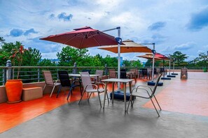 Terrace/patio - Harmony Hotel Kampala (kampala)