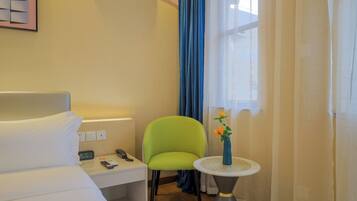 Skrivebord, arbejdsområde til bærbare computere, gratis Wi-Fi