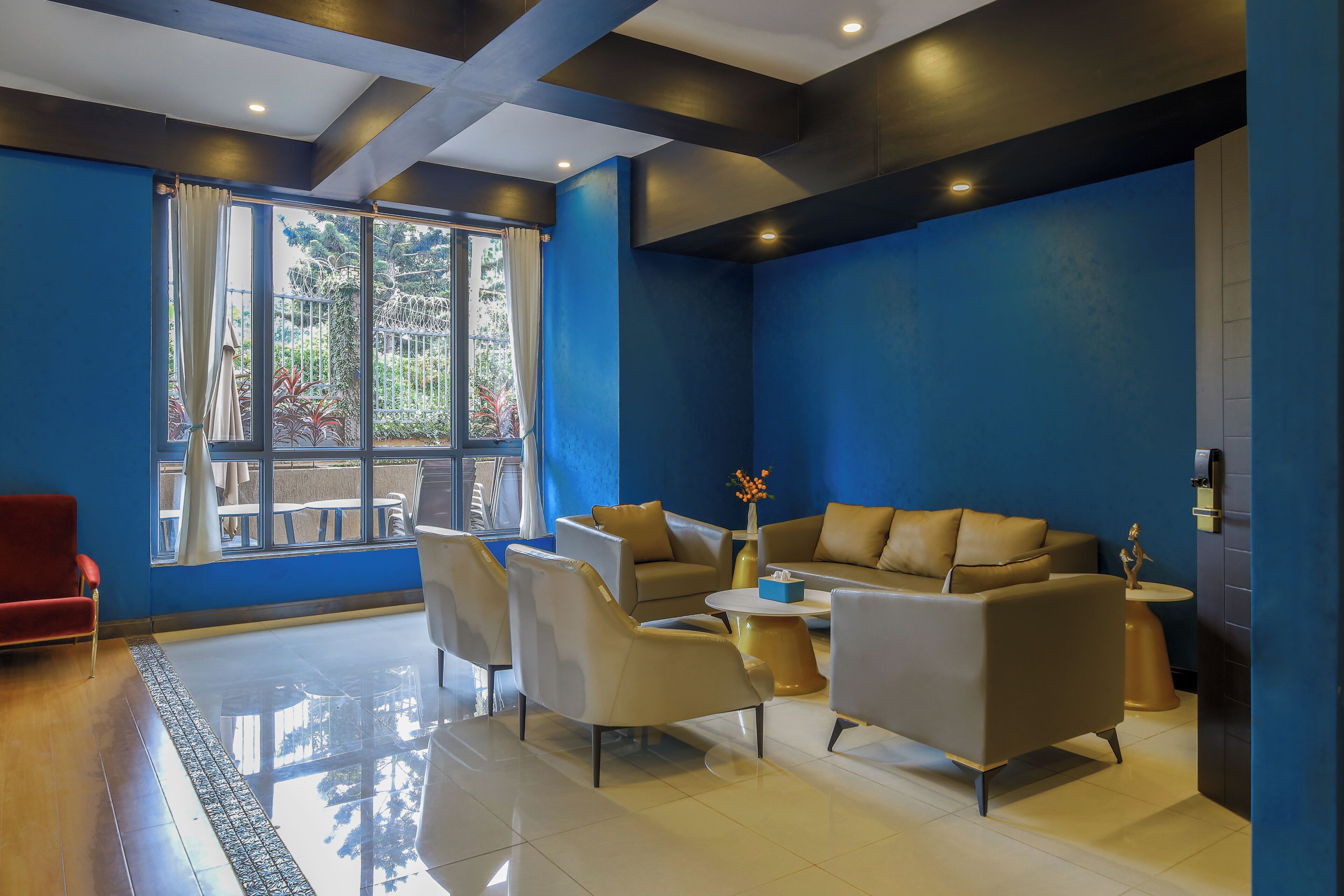 Skrivebord, arbejdsområde til bærbare computere, gratis Wi-Fi