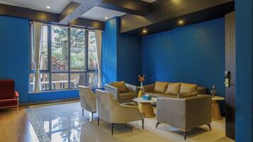 Skrivebord, arbejdsområde til bærbare computere, gratis Wi-Fi