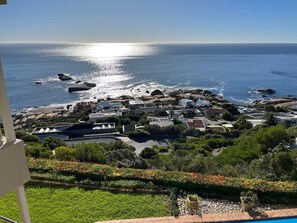 Deluxe Studio Suite, Ocean View | 3 bedrooms, in-room safe, iron/ironing board, free WiFi