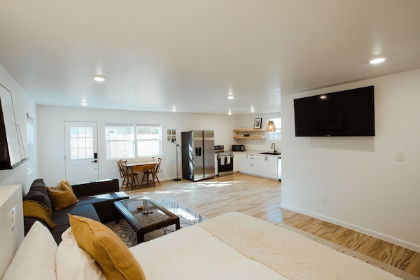 1 soverom, strykejern/-brett, wi-fi og sengetøy