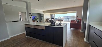 Casa, 2 quartos, para fumantes, sacada | Parte interna