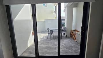 House, 2 Bedrooms, Smoking, Balcony | Interior