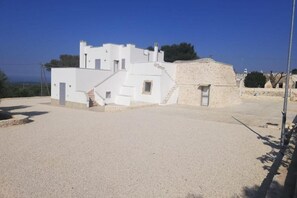 Exterior - Charming 3-bedroom villa in brilliant Puglia with AC, WiFi (Ostuni)
