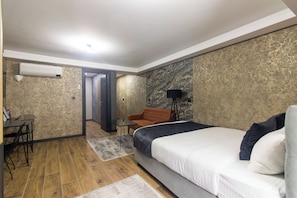 Deluxe Suite, 2 Bedrooms | Premium bedding, desk, laptop workspace, iron/ironing board - Nomad Hub Istanbul Suit (Istanbul)