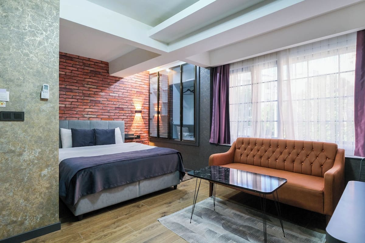 Standard Room | 2 bedrooms, premium bedding, desk, laptop workspace