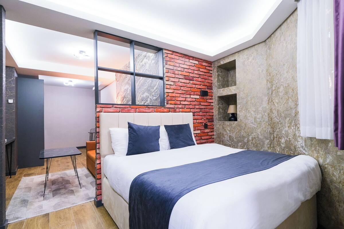 Superior Suite | Premium bedding, desk, laptop workspace, iron/ironing board (on request)