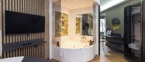 Chambre Supérieure, bain à remous | Baignoire à jets