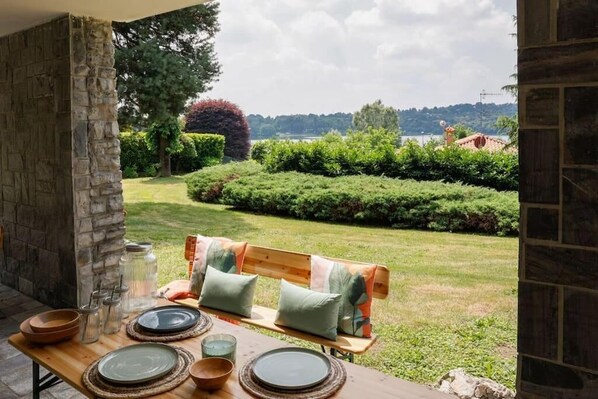 วิลล่า, วิวทะเลสาบ | ลานระเบียง/นอกชาน