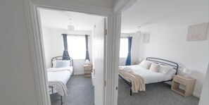 House | 3 bedrooms, iron/ironing board, free WiFi, bed sheets