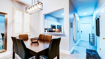 Apartment | 4 bedrooms, Internet