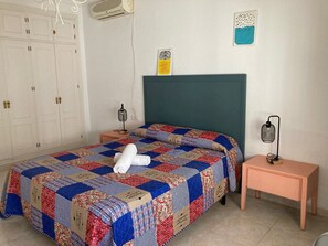 4 quartos, ferros/tábuas de passar roupa, Wi-Fi, roupa de cama