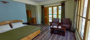 Deluxe Room, Garden View - The old monk (Spiti)