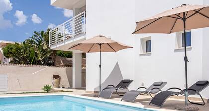 Poolside Apartment near Marzamemi & Vendicari Beaches
