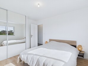 4 bedrooms, free WiFi