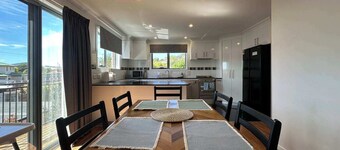 Tasman Tranquility - close to City & Airport