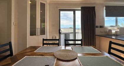 Tasman Tranquility - close to City & Airport