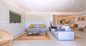 Living area - Old Village Area, Your Perfect Vilamoura Getaway, Private Pool, AC & Wifi (Loulé)