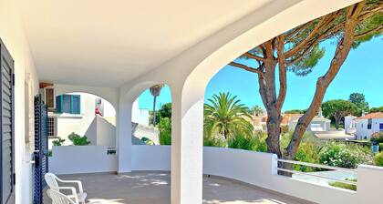 Old Village Area, Your Perfect Vilamoura Getaway, Private Pool, AC & Wifi