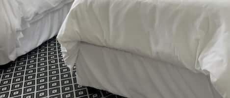 2 habitaciones, tabla de planchar con plancha, wifi y ropa de cama