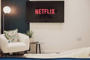 Interior - Cosy 3-Bed Home Near Etihad & Co-Op Live Arena (Manchester)